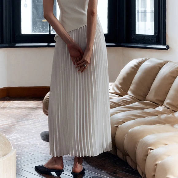 Commense White Strapless Maxi Dress - Picture 2 of 5